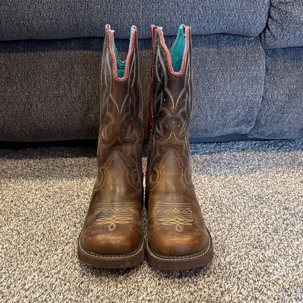SOLD - Justin Women's Western Boots